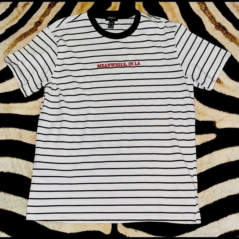 FOREVER 21 TEE